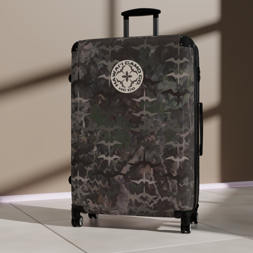 ʻIwa ʻĀina Camo Suitcase