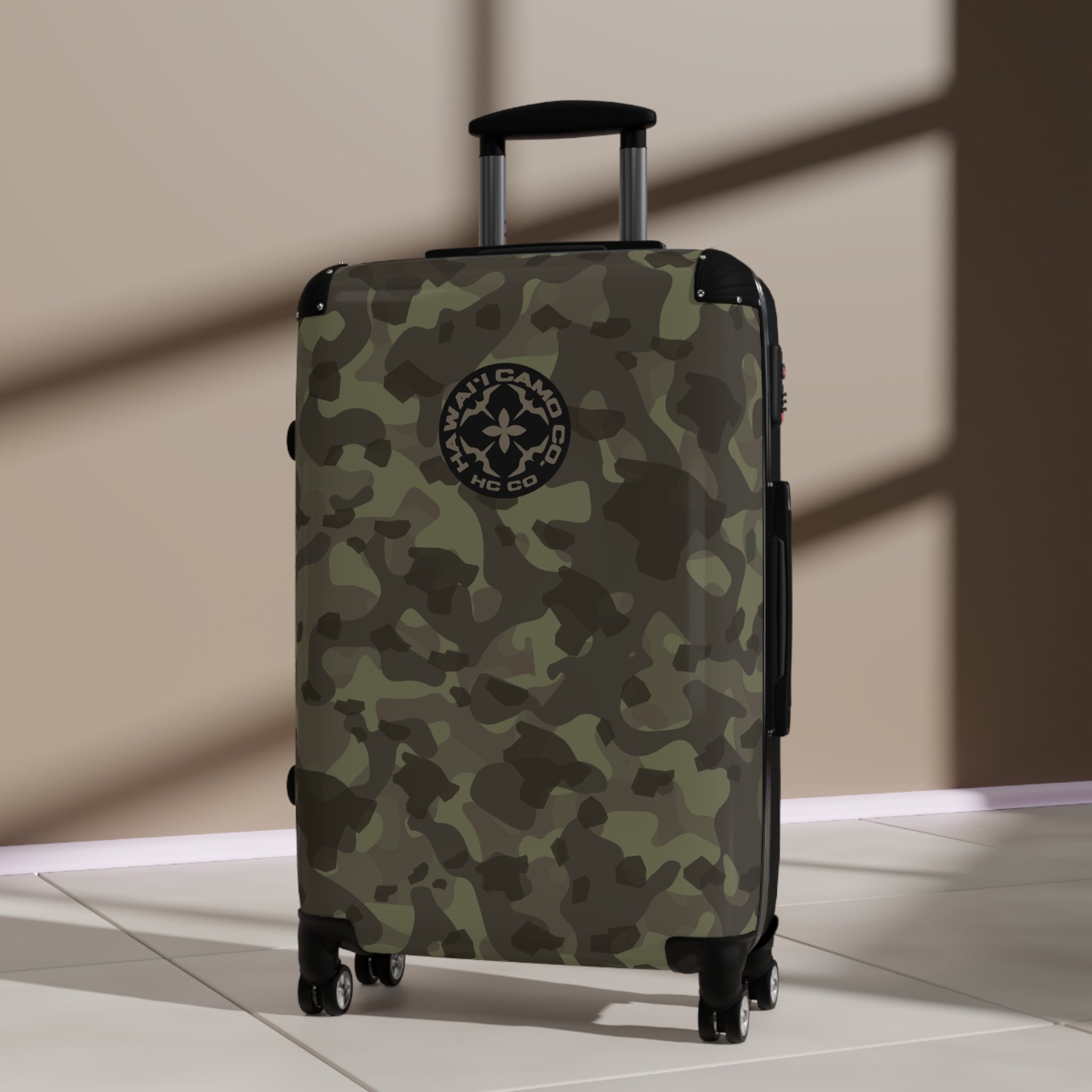 Hawaiʻi Island Chain Camo Suitcase