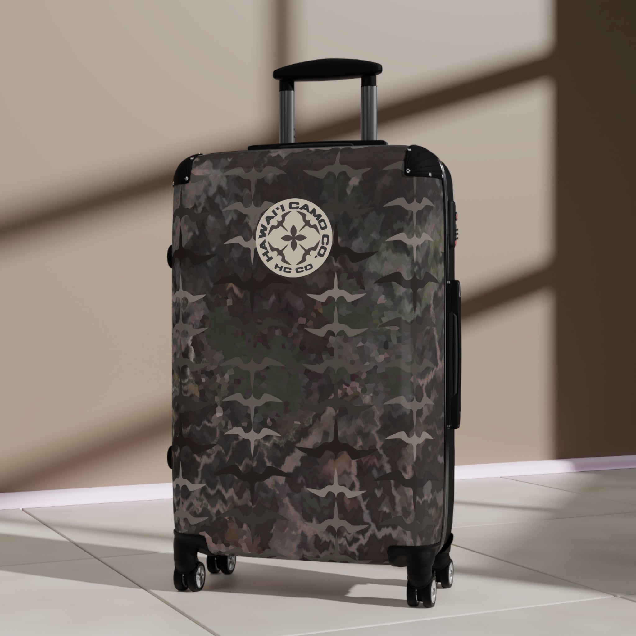 ʻIwa ʻĀina Camo Suitcase